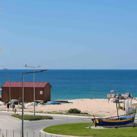 Spacious 2 Bedroom Sleep6 By Promenade Armação de Pêra