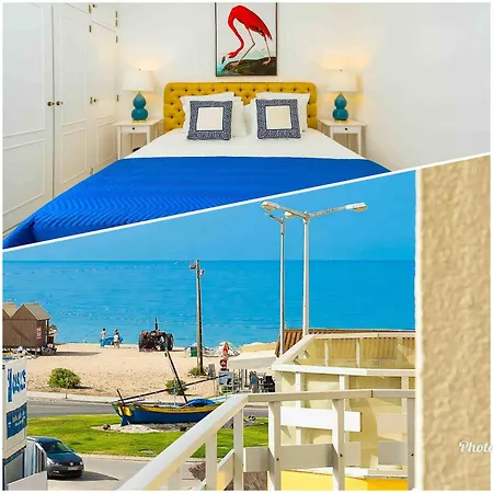 Bright 2-Bed Apt Steps To Beach Algarve *