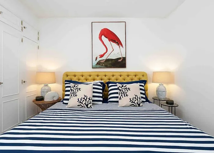 Spacious 2 Bedroom Sleep6 By Promenade Apartment *